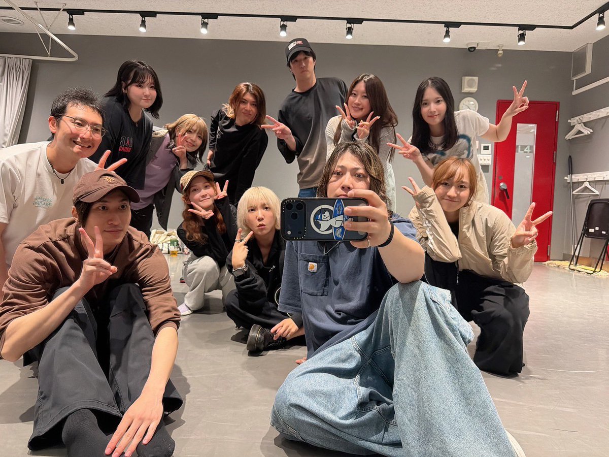 namise_proud's tweet photo. いよいよ明日！アクミュです🏫🎆
かなりボリュームのある内容になってます🔥

通常チケットは今日の23:59までです是非！

そしてゲストラ��ブ枠ですが、20日はキャストのソロ曲を披露✨
そして21日はN⭐︎famメンバーで波瀬LIVEします！そしてアクミュメンバーもあの曲を
🥤☀️

お楽しみに〜！！ https://t.co/zZY76W5fQc