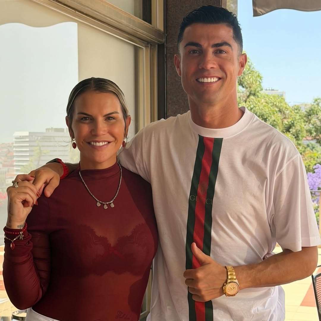 MadridSports_'s tweet photo. 📲💥 Tremenda la rajada de Katia Aveiro, hermana de Cristiano Ronaldo, después del empate de Portugal contra RD Congo en el Mundial

"Mágicamente OLVIDARON cómo PASAR la pelota, cómo robarla y cómo hacer contraataques"

"El juego se desarrolló del medio campo para atrás... EXTRAÑA esta Copa, extraña"

"Pero vamos allá... Comienzos fallidos, finales acertados. Hasta el fin"