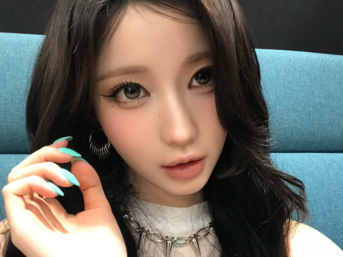BaemonUpdatesES's tweet photo. Asa WEVERSE update π #babymonster #Baemon #Asa #AsaBaemon #asababymonster #asabaemon #EnamiAsa #μμ¬ #λ² μ΄λΉλͺ¬μ€ν° https://t.co/elHOcpvIOw