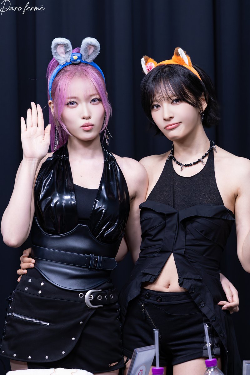 ParcFerme0113's tweet photo. 260515 팬사인회 2  

#빌리 #하람 #Billlie #Haram #수아 #sua https://t.co/nNHF6PQoqY
