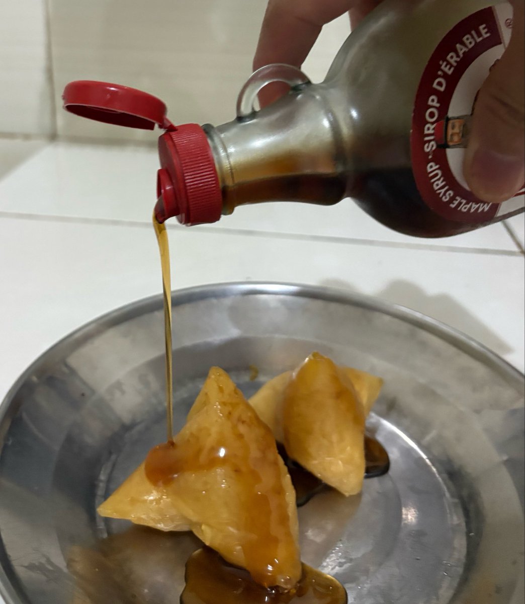 RodriChen's tweet photo. Hear me out (2): kicang/kuecang pakai sirup mapel. https://t.co/cDajAxnwZz