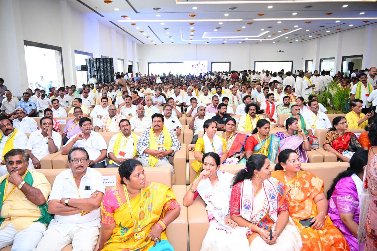 RKarimilli's tweet photo. మన ఆంధ్రప్రదేశ్ రాష్ట్రంలో తెలుగుదేశం-జనసేన-భారతీయ జనతా పార్టీల కూటమి ప్రభుత్వం ఏర్పడి రెండేళ్లు పూర్తయిన సందర్భంగా భీమవరం మండలం పెదమిరం గ్రామంలోని రాధాకృష్ణ కన్వెన్షన్ హాల్‌లో నిర్వహించిన విజయోత్సవ సభలో పాల్గొనటం జరిగింది. https://t.co/tEEpyAFSrc
