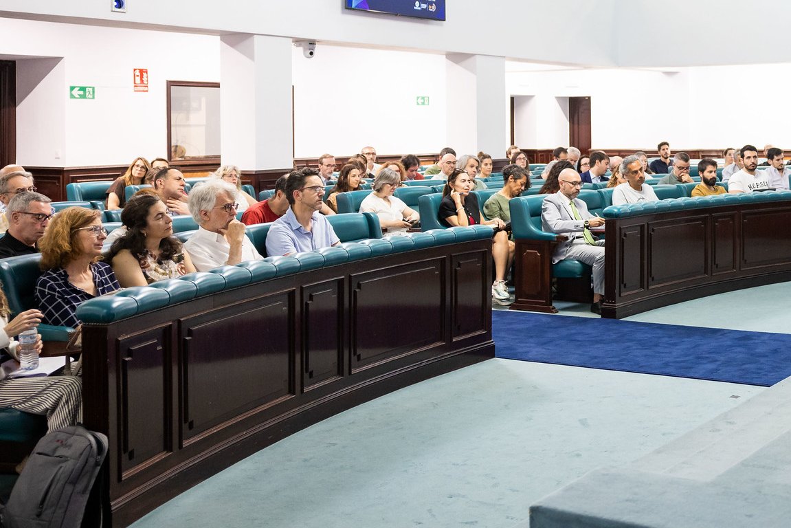 La_UPM's tweet photo. Hoy hemos celebrado en la #UPM la I Jornada Abierta IAGen. Una iniciativa dentro del ciclo Primavera Tech, en la que hemos abordado aspectos legales de la #InteligenciaArtificial y cómo influye la #IA en la investigación, entre otros temas. ¡Gracias por asistir!
#somosUPM https://t.co/XedhN0pb46
