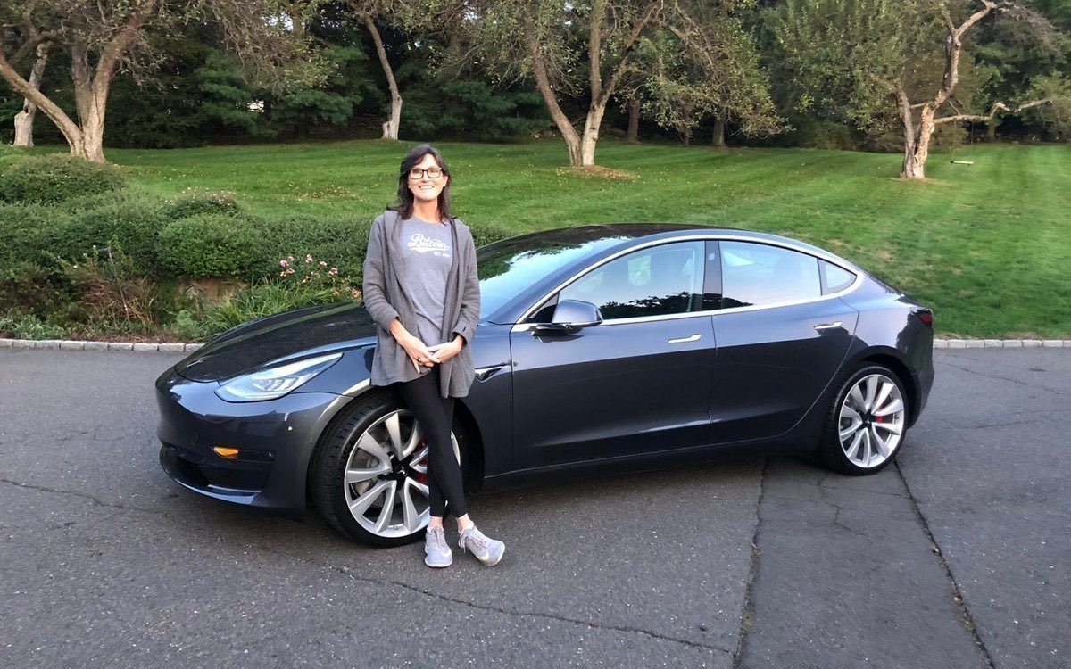 StockMKTNewz's tweet photo. Cathie Wood and Ark Invest bought 54,815 shares of Tesla $TSLA yesterday https://t.co/d6h17ypMxZ