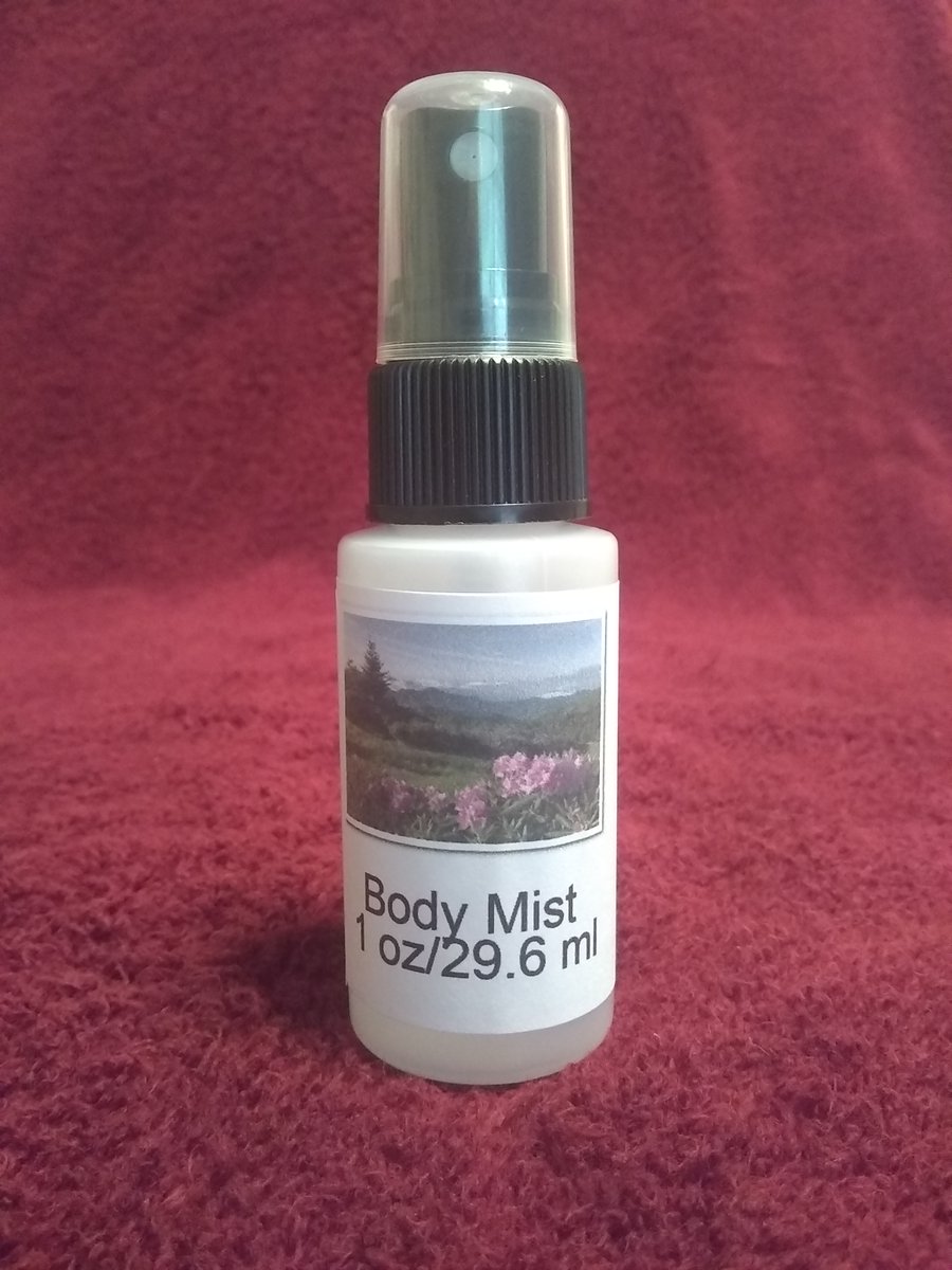 mountaincrafted's tweet photo. Tobacco &amp; Coffee Body Mist
North Carolina cured tobacco leaves and Colombian coffee.
https://t.co/cn8DtrRkhn https://t.co/RVMNEpLcPJ