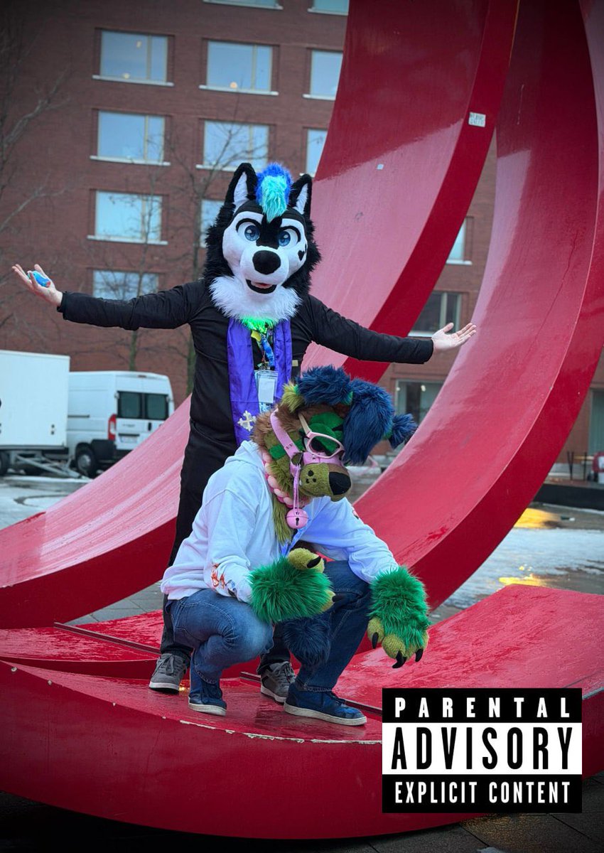 GarinRex's tweet photo. RT @GoodboiFrosty: Album dropping soon™️

#Fursuitfriday #Furry 📸@GarinRex https://t.co/KnA1niZJ7W