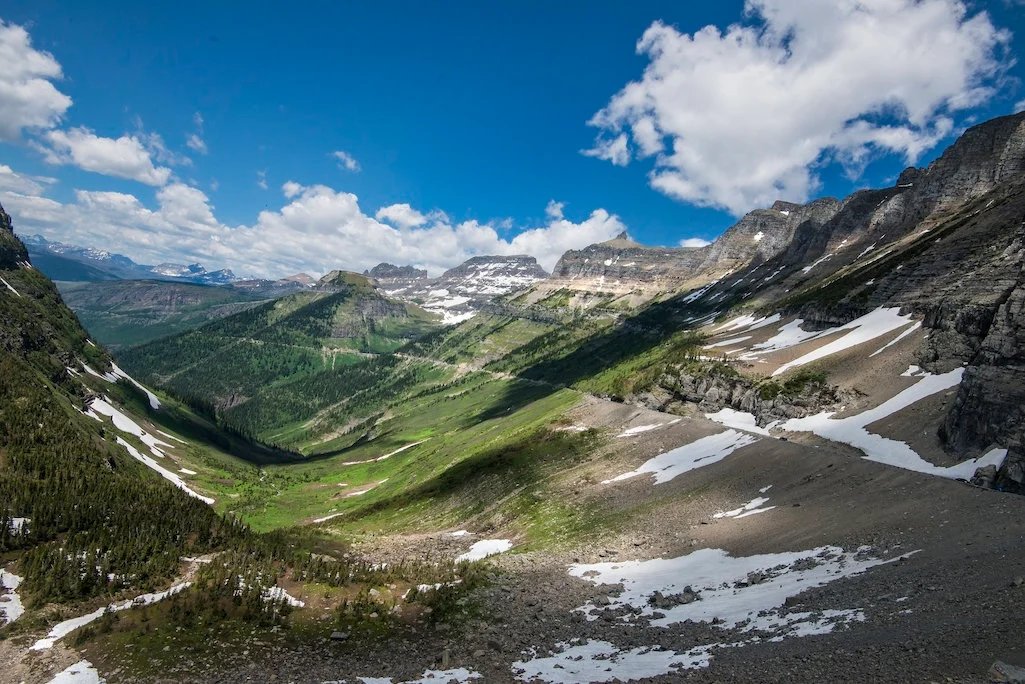 AmericaOest's tweet photo. El dia 22 de juny obre la mítica carretera que travessa el parc nacional de Glacier a través del Logan Pass, Going to the Sun. Cada any sol ser l'últim coll a obrir entre tots els del sistema de parcs nacionals dels EUA. L'estiu ja ha arribat.
https://t.co/ercC2PGs36 https://t.co/pNQJkQjhN8