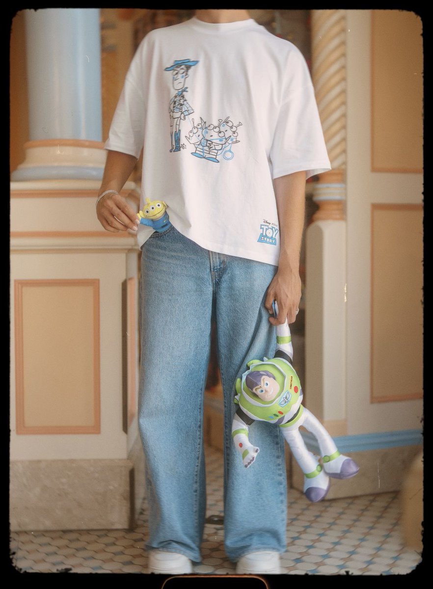 bevvmrsh's tweet photo. A man who is so ready for Toy Story 5 https://t.co/7SAIk2WTap