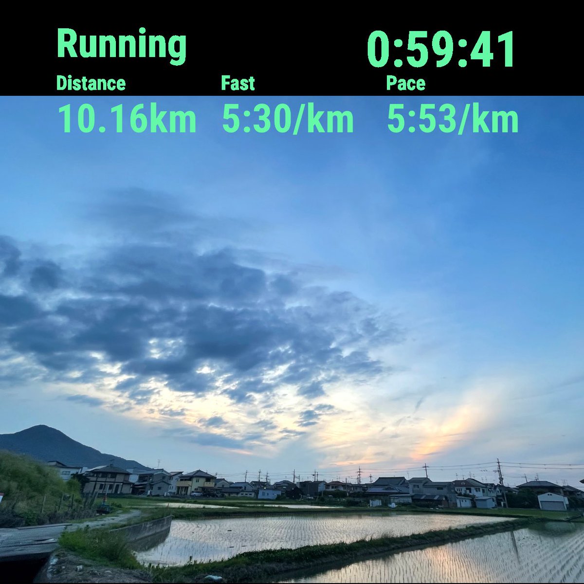 44_225w's tweet photo. #ランプラ　10.16キロ
走り終わった頃には真っ暗

手首はまだ完治せず　今日もまたヒアルロンの？注射してもらったよ

#ランニング
#ジョギング https://t.co/JOO3PHYKUQ