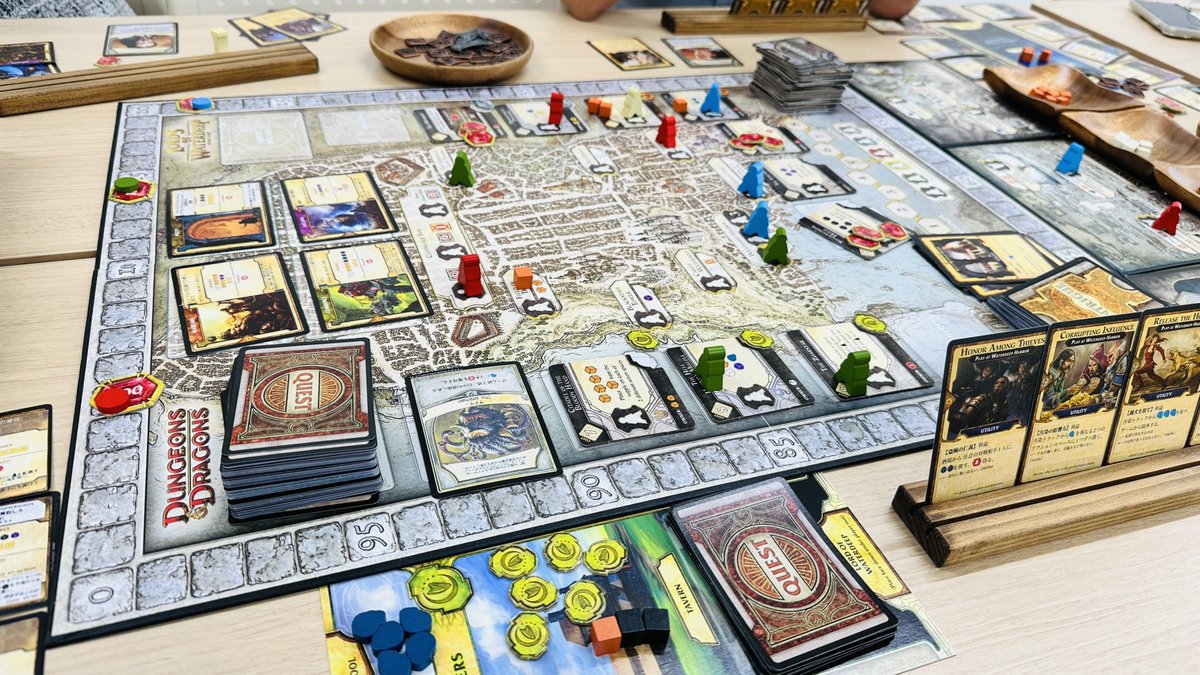 KUMARL765's tweet photo. ＃ボードゲーム #LordsofWaterdeep
拡張 Scoundrels of Skullport 
2-6人/60分/重さ2.65-5
婦志久羅さんの翻訳できたてをプレイ！
シンプルワカプレが少々複雑に/やはりメインボードMAPやイラストがイイ…/BGGにファンメイドソロルールありそう/いずれD＆D履修しないとね…
ありがとうございました！ https://t.co/zubPk0yCpY
