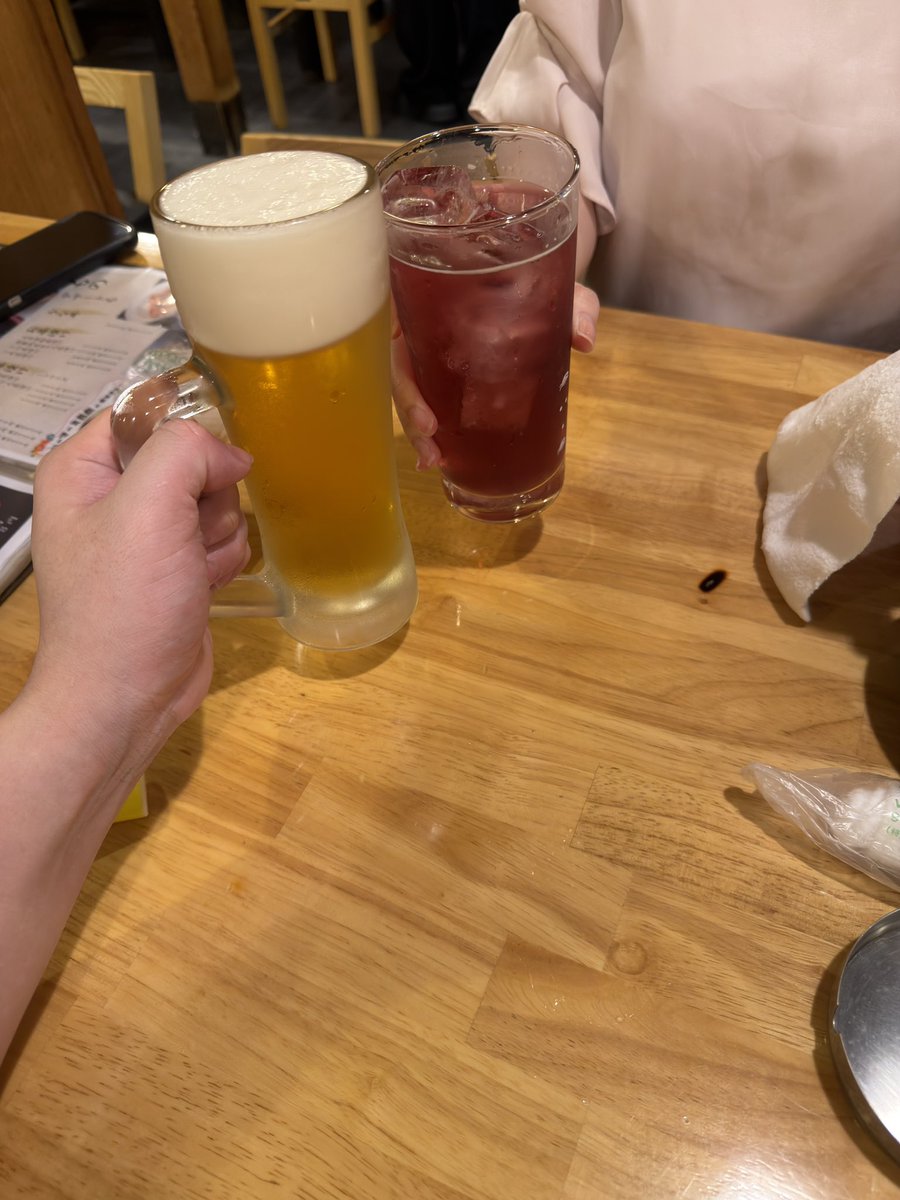 loveskyn9's tweet photo. 禁煙してるけど、酒飲む時だけは解禁だよな https://t.co/UAnCZykRhd