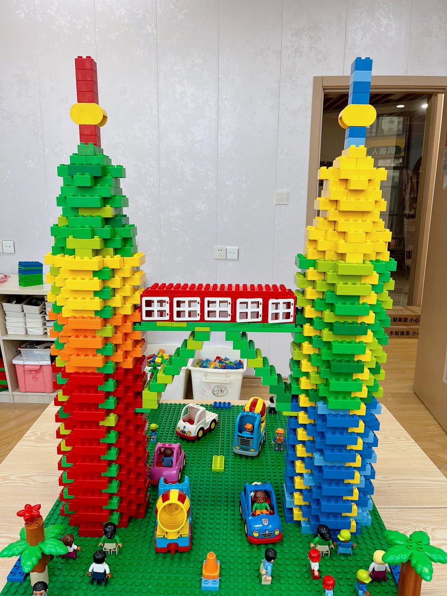 Dimsko_nsl's tweet photo. Fun afternoon with my little explorer! Building block tower that’s way taller than us https://t.co/Vy8NaMNv0J