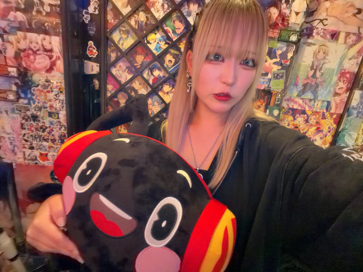 rin_nomouyo's tweet photo. 殿堂入りしたのでJOYSOUNDさんに抗議してじょいおんぷくんを手に入れた🎶 https://t.co/mpWwlaiDvR