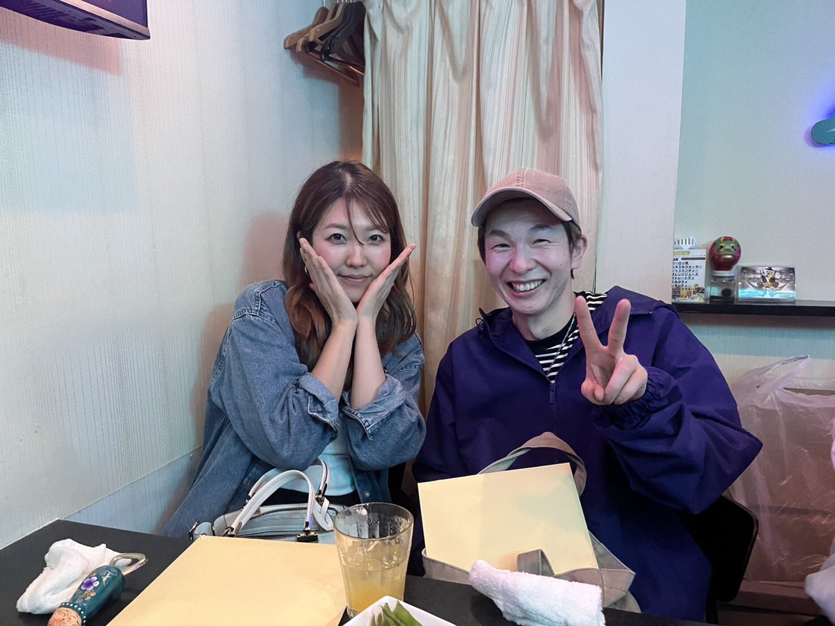 bar_magicalba7's tweet photo. ┈┈┈┈┈┈┈
💃 2026.6.19 FRI ✨
┈┈┈┈

皆様ごきげんよう( ˘ω˘ )✨

今年も恒例のアイテムを今日からプレゼントします😆

詳細は近日公開するわねっ💃

まだ帰るには早すぎる夜…🌙✨

二次会にもお気軽にどうぞっ🥂

スタッフ超ド派手メイクでお待ちしてますわっ👱🏻‍♀️💄💅 https://t.co/8J0hDJRDDK