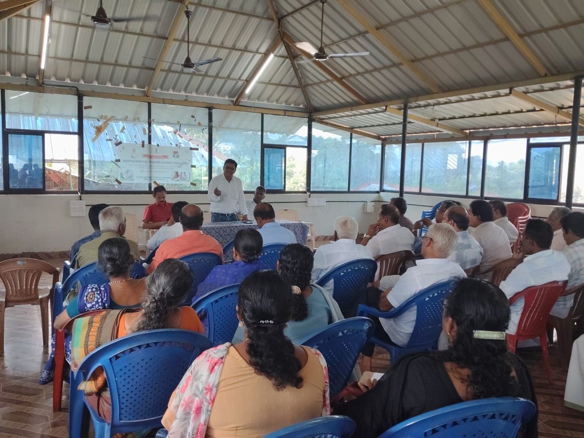 IcarBss's tweet photo. ICAR–Krishi Vigyan Kendra (KVK), Idukki conducted the Khet Bachao Abhiyan awareness campaign in Kanchiyar and Manjumala  Dr Sudhakar S SMS Plant Protection and Dr Geethu M SMS Horticlture #KhetBachaoAbhiyan #ICAR #BalancedFertiliserUse #संतुलितउर्वरकउपयोग #खेत_बचाओ_अभियान https://t.co/U1MRYX5Im7