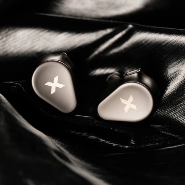e_earphone_SND's tweet photo. #eイヤ仙台駅前店
#DUNUTOPSOUND
本日の営業は終了しました🌃
没入感あふれるゲーム体験とHifi音楽再生を実現した有線イヤホン【DUNU-TOPSOUND TITAN X】の試聴機が仙台駅前店に到着🛬
有線イヤホン新製品コーナーにて聴けちゃいます。ぜひ店頭でお試しください🔥
明日も皆様のご来店をお待ちしております!!