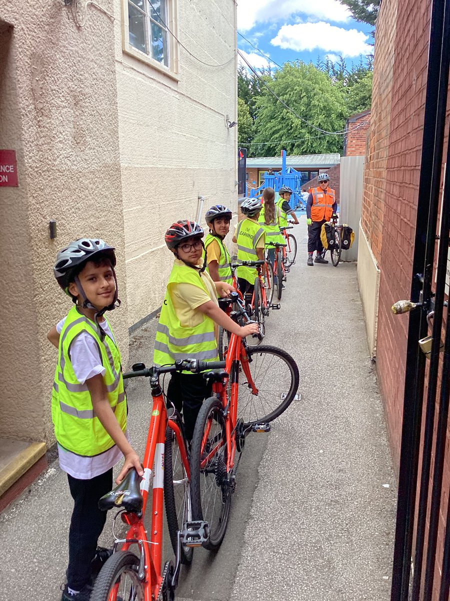 HolyFamily_Y3's tweet photo. 🚴‍♀️🚴 Y5 @year_holy have been taking part in their Bikeability lessons, developing the skills and confidence to ride safely on the road. Learning the importance of wearing a helmet, staying alert to their surroundings, and being attentive while riding. #CSTHFB10 #PEHFB10 https://t.co/DVYUYvLjv6
