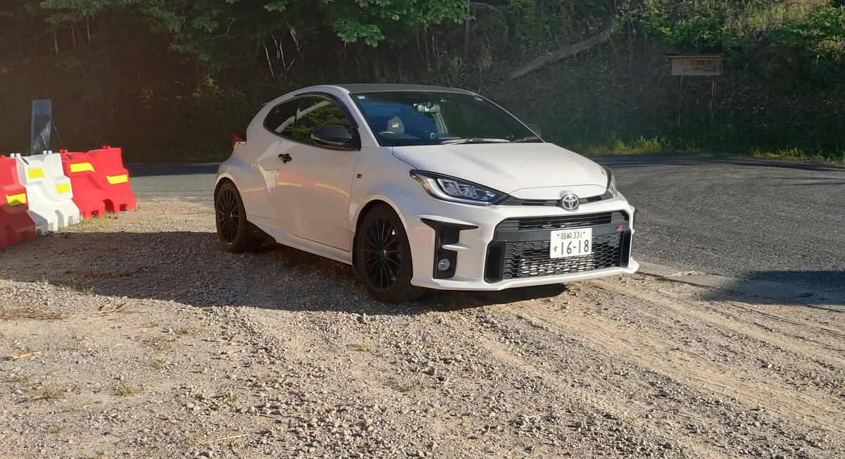 tomi_1391's tweet photo. 23式。
24式・Gen2の話が上がってるのは知ってたけど…🫣
色々置き去りにされてるから自分好みの仕様にするしかないですね😃
 #GRFOUR
 #GRYaris https://t.co/NjuUGx7mmZ