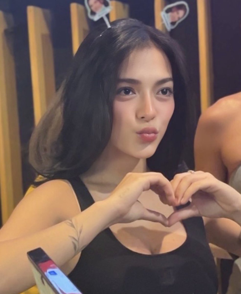 justmb3's tweet photo. Last ep na. Grabe sobrang proud ako sayo @mikslmnc, ang galing mo. Nung una kuhang kuha mo inis namin tapos noong nalaman namin back story ni Luna, gusto ka namin damayan and every time na umiiyak ka naiiyak na din ako... 

GIOLUNA LOVE FOR A LIFETIME https://t.co/3MSxQab2aL
