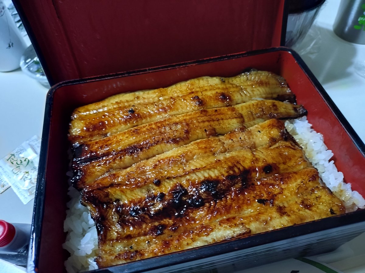 今日は恒例の妹に鰻をご馳走になる会でした✨ これで日曜日のライブも
