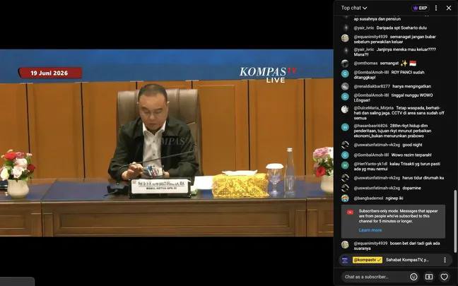 kronzaxx's tweet photo. Wahh temen2 Trisakti dan gabungan beberapa kampus serta HMI nembus DPR bertemu dengan pimpinan DPR mari kita lihat. 
Sc: blackhawk_team https://t.co/bSySE0P3n0