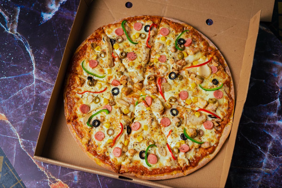 mr_mubato's tweet photo. Friday! 😁

We are open 🍕🌯🥪🍔

Send a dm, call or WhatsApp 08069656222 to order. https://t.co/q2378NYGqQ