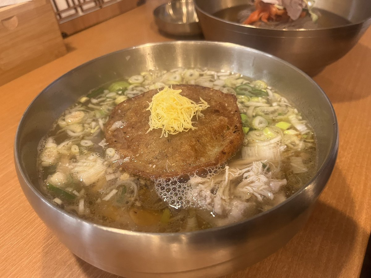 m02161990's tweet photo. 今日は北���鮮平壌料理
めちゃ美味しかた https://t.co/Z1q6AQW59m