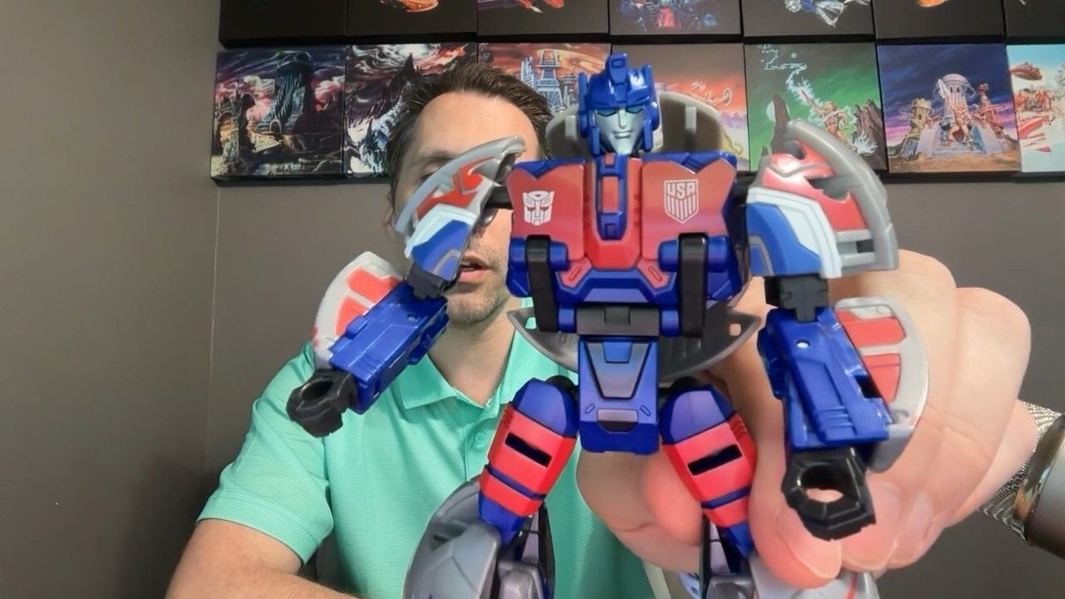 transformertoys's tweet photo. ICYMI: Back in April Dave gave us his first look honest verdict on the Transformers WorldCup cross-over figure Breakaway.
https://t.co/StYWSMoJj3
#transformers #transformerstoys #optimusprime #breakaway #hasbro #worldcup2026 #toycollector #unboxing #transformersfans https://t.co/rlOQVWtEdl