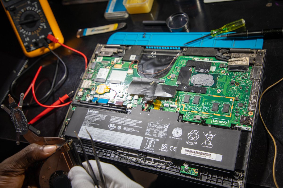 mobile_gurus's tweet photo. Peace of mind with every Repair @mobile_gurus
Beyond repair, it's about restoring your Digital life and cherished memories. Securely done - One Device at a time 🪛 https://t.co/q24zb6AzTp