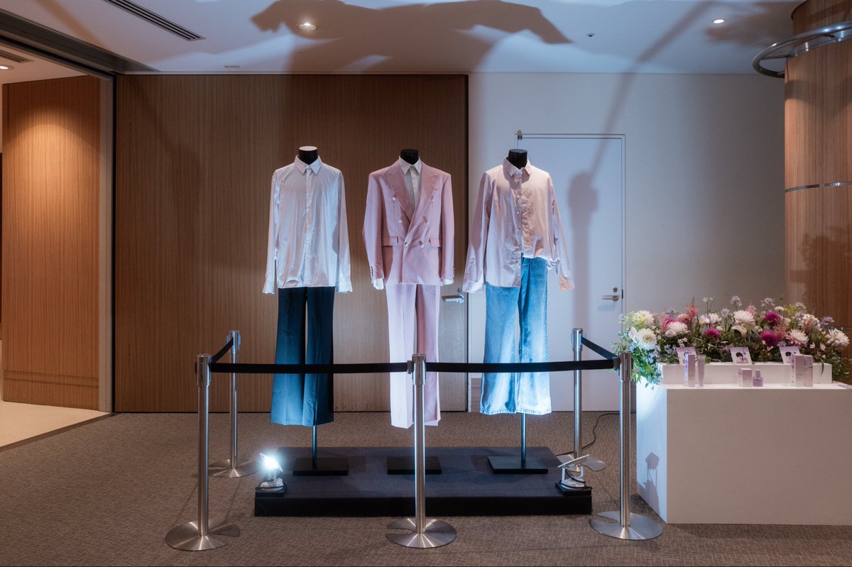 deardahlia_jp's tweet photo. 6/16(火)、DEAR DAHLIA ファンサイン会および@ cosme TOKYO POP-UPが無事に終了いたしました💜 

ご来場・ご応募いただいた皆さま、誠にありがとうございました。 

ファンサイン会当日は、所属事務所様のご厚意により特別にフォトタイムを実施していただきました✨ 
また、フォトタイムで撮影した写真および会場内・会場周辺の写真につきましては、SNSへの掲載許可をいただいております！

 今回ご参加いただけなかった皆さまにもお楽しみいただけるよう、今後もさまざまな企画をご用意してまいりますので、ぜひ楽しみにお待ちください🥰 

これからもDEAR DAHLIA、そしてアンヒョソプさんへの温かいご声援をよろしくお願いいたします🌸

#안효섭 #アンヒョソプ #サイン会 #アットコスメ #ポップアップ #韓国コスメ #血色メイク #チーク #ツヤ肌 #キラキラ #ディアダリア #qoo10 #dd #deardahlia