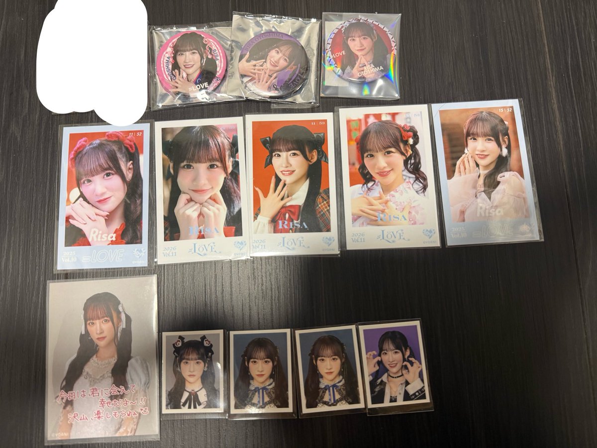 inj_mimimi's tweet photo. @ux_oq_ 検索より失礼いたします。佐々木id各1枚、別投稿の大谷ラブソング缶バッジを求めております。画像の中に交換可能なものはありますでしょうか。国立両日での交換可能です。ご検討の程よろしくお願いいたします。 https://t.co/88C4pI9zww