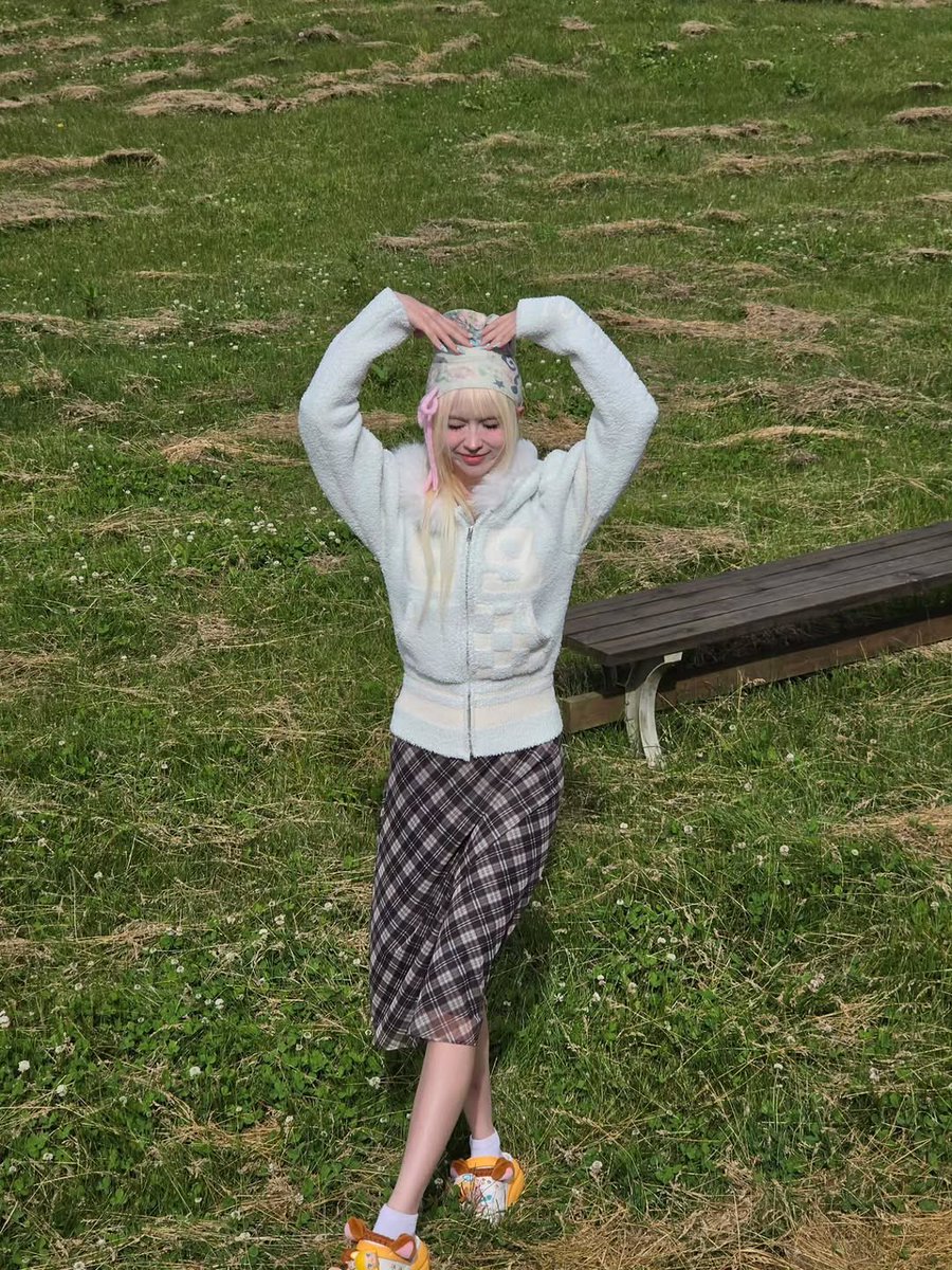 hannah_thailand's tweet photo. Instagram Update : hannah_kmz

Like a leaf, I’m growing beautifully in my own time." 🌿🤍

📍 https://t.co/7uNVbXXrBT

#Hannah4EVE #4EVE https://t.co/ljdoDPWsle