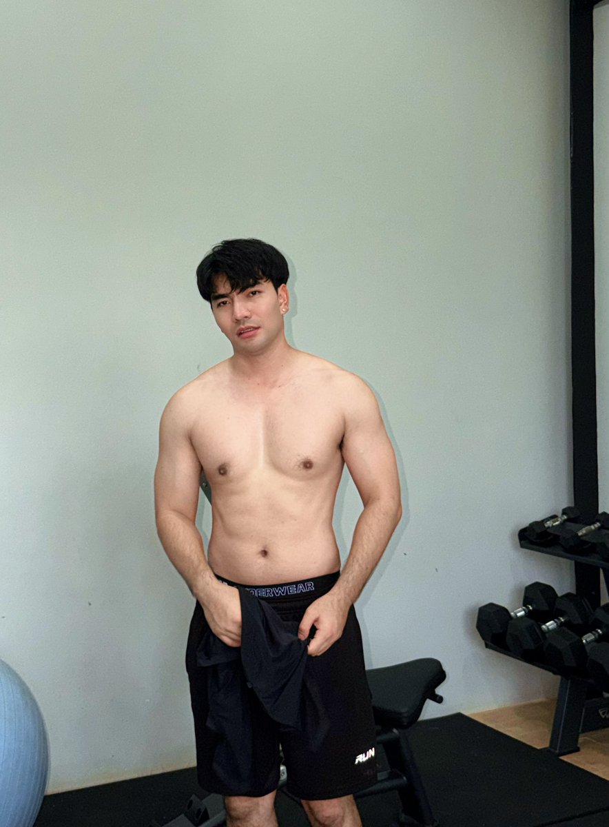 alex263761's tweet photo. ออกกำลังกายในรอบ 5 เดือน #Homegym 🍻 https://t.co/p5unzK0Kba