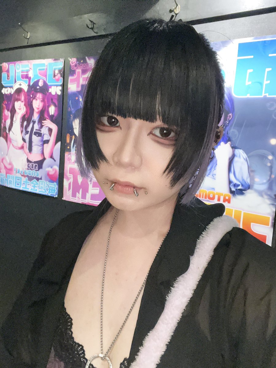 Atom_ruka's tweet photo. 今日は雰囲気を少し変えてみました〜！
いますよ！！！！

@atom_la_devilu https://t.co/b25NDLhTsN