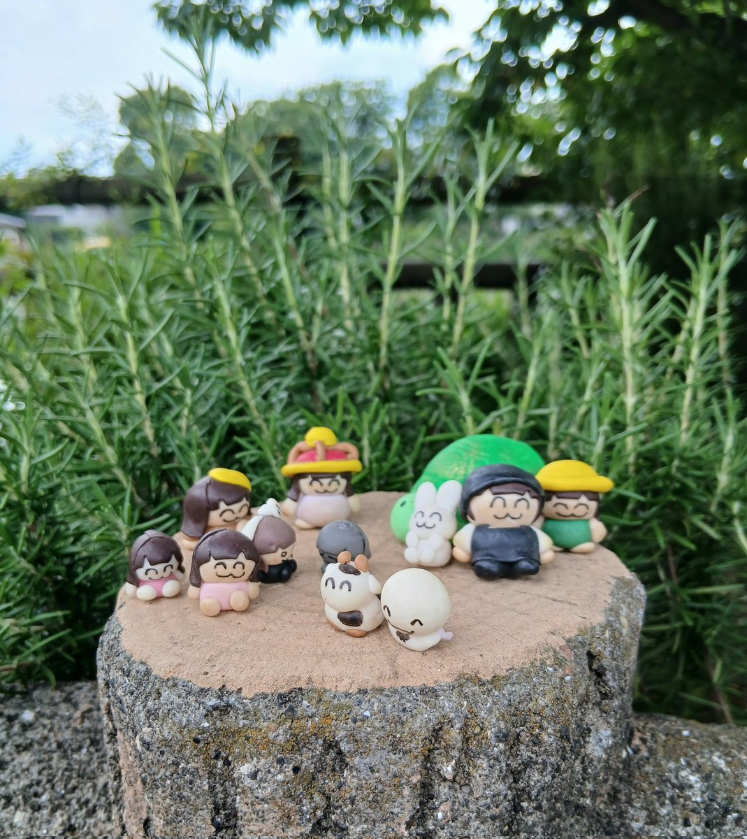 DaoPlanet's tweet photo. だお散歩
晴れた日の公園でたびるタマゴパンはうみゃいお https://t.co/M8WhSgRRxJ