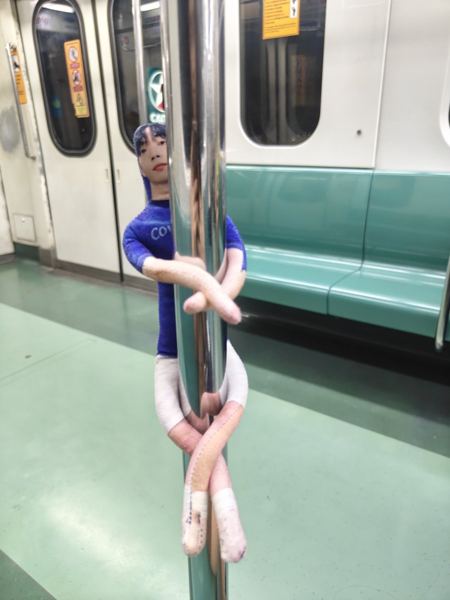 xdyeane_'s tweet photo. Intra w/ soobin (not really) https://t.co/gmuFSe8487