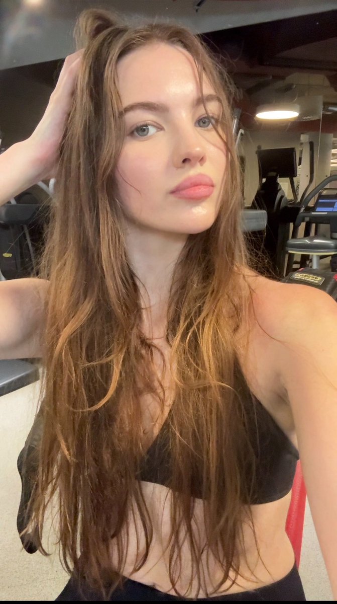 EmpressIvyx's tweet photo. Sweaty Empress is your biggest weakness. https://t.co/KMnzimFrWF