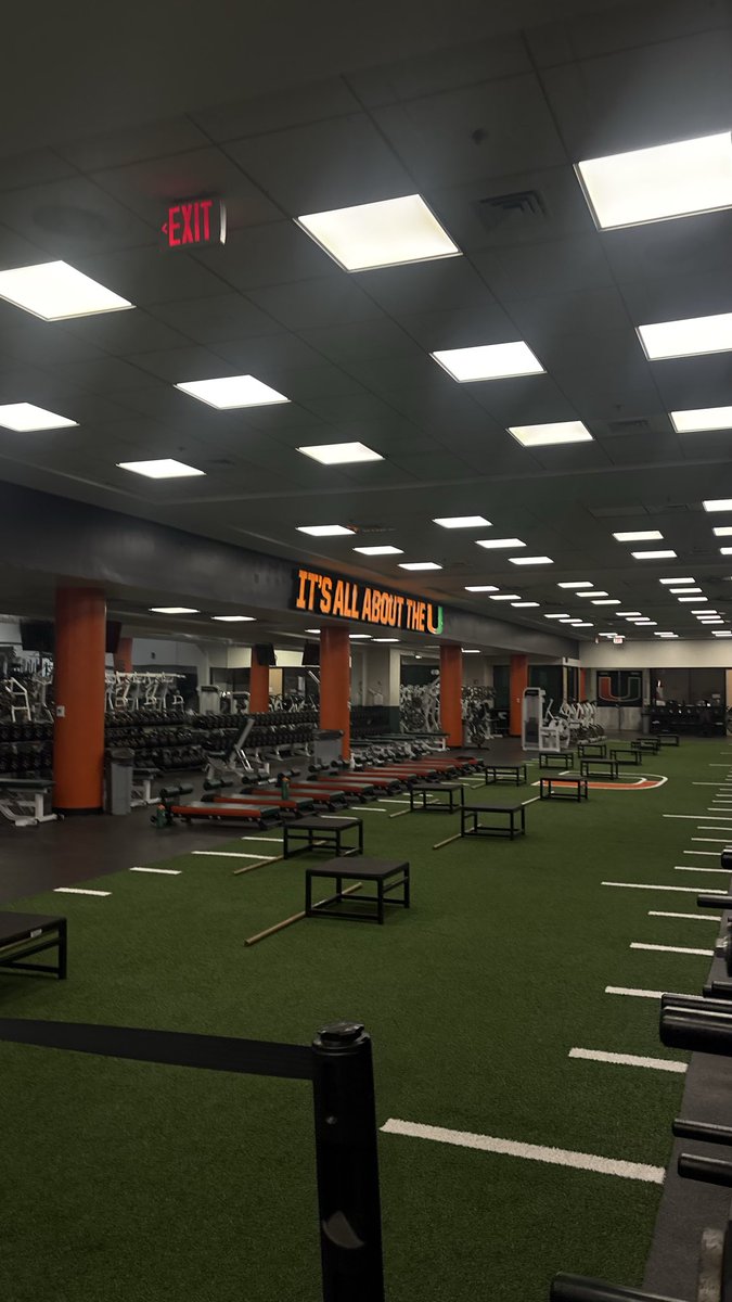 MatteoMill31491's tweet photo. Great time at THE University of Miami. Thank you for having me out can’t wait to be back. Can’t wait to show yall what i got during the season. @CoachFerras @CoachKalter @CoachTonyBugeja @CoachJube @coach_cristobal https://t.co/4QG2Dm9AV5