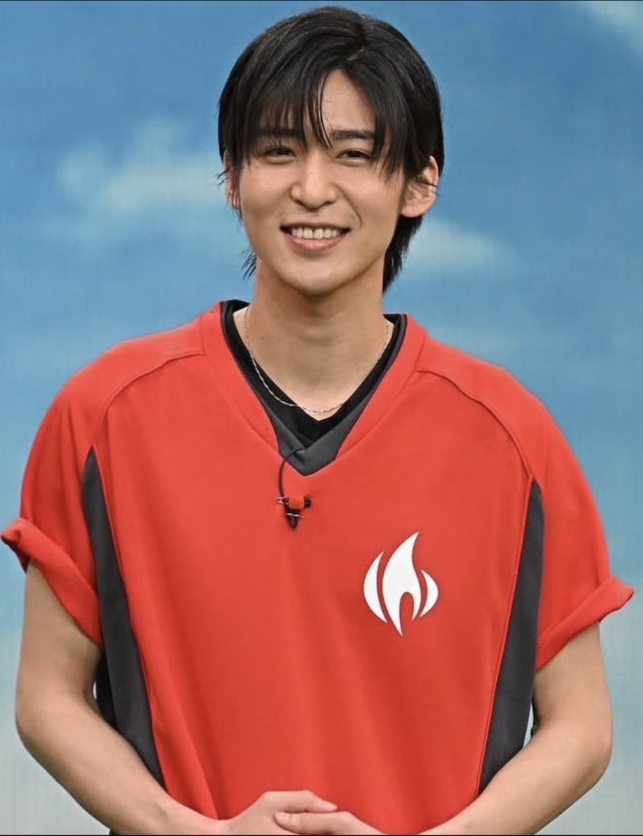 annko86512331's tweet photo. #目黒蓮　サッカーといえば…
体育会TVのキックターゲット
その後の上田くんのインスタ🤭
#W杯観るなら断然レグザ
https://t.co/vmYIsxvwC2 https://t.co/0xWfsulnTL