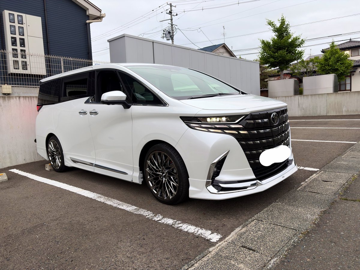 Restakun's tweet photo. ふぁみりーかぁー納車 https://t.co/6l2ZWkXL6s