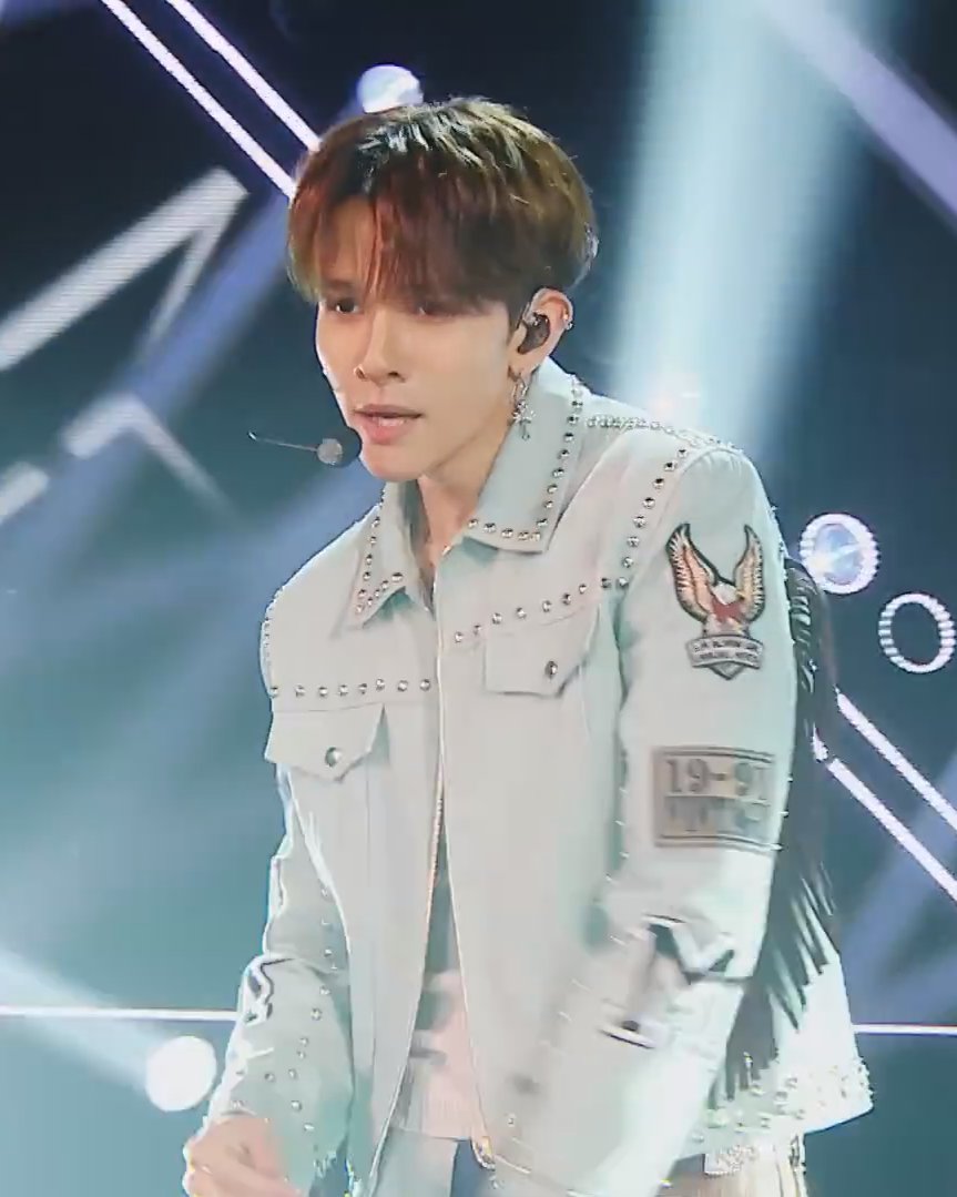 bccouture1991's tweet photo. with Samuel

Show! MusicCore : ZIGI-ZIGI-ZIGI

@ksamuelofficial

Co-work With Stylist 김민 실장님

#samuel #사무엘 #bccouture #비씨꾸뜨르 #무대의상제작 #스타일리스트 #무대의상 #맞춤의상 #의상디자인 #kpop #아이돌의상 #광고의상제작 #광고의상 #의상제작 https://t.co/n9D1DAbehv