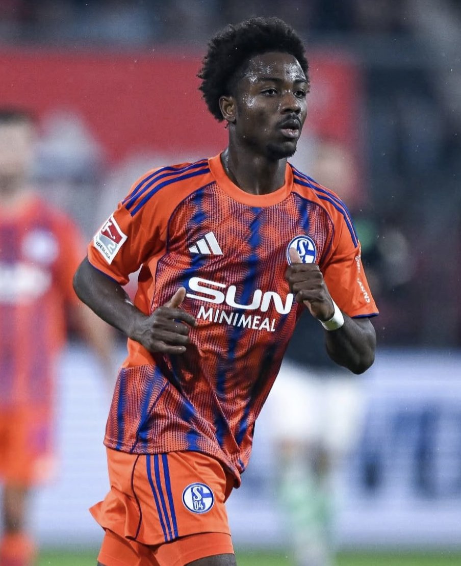 alfredfrank_'s tweet photo. Clinton Wilson (2008) 🇬🇭 will be back at Bayer Leverkusen next season after leaving the academy to join Schalke 04 in 2024.

He scored 6 and assisted twice last season with Schalke, and now he's set to play with the U19 side next season at Leverkusen, according to their sporting director Kim Falkenberg.

He's a winger with blistering pace and plenty of flair to win 1v1 situations. Can be really lethal in transition down that right flank. Great work from Leverkusen bringing him back!