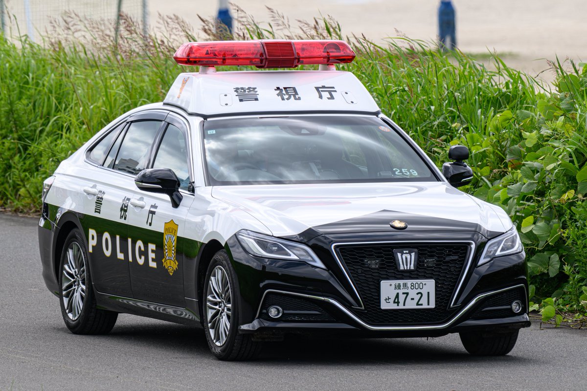 s210s180's tweet photo. 警視庁 第2自動車警ら隊 けいし206・259 220系クラウン https://t.co/pGpSXrRnkX