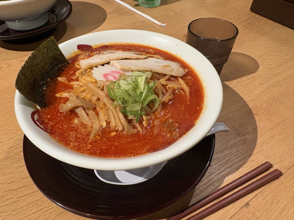 Gamer_kuriper's tweet photo. 辛いの食べたい気分で初見の店へ
激辛味噌ラーメンを頼んだけど
普通に辛すぎてエグい🌶😭
助けて@ChoroQD 

「煽り味噌らーめん 正宗」 https://t.co/Y2z3N1Mgiw