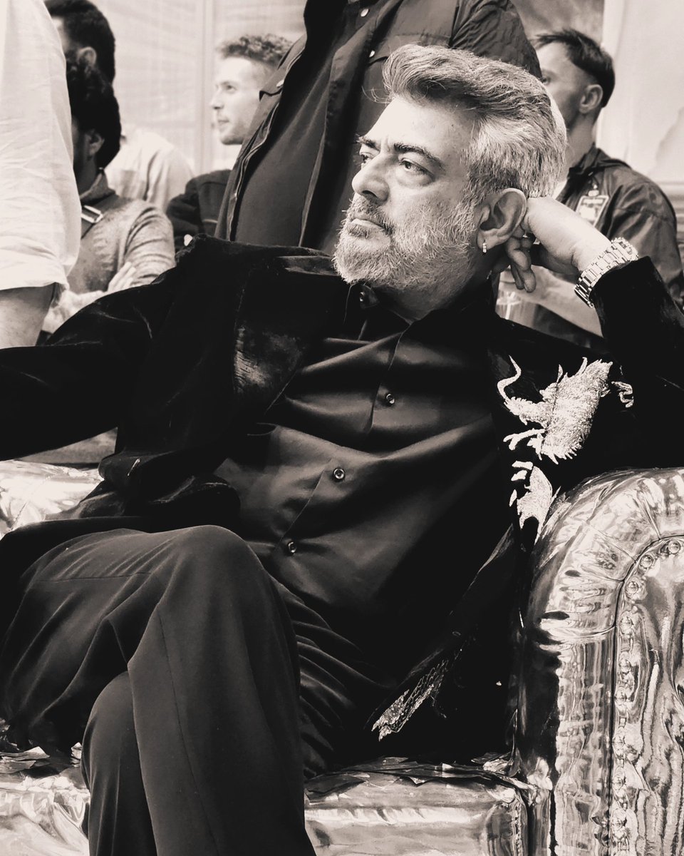 AjithFans's tweet photo. AK sir Vararu!!!!!⭐⭐✨✨

#AK64 🔜🎇 #Ajithkumar sir @Adhikravi @anirudhofficial @SureshChandraa 🧨 https://t.co/qaa8NSDN96