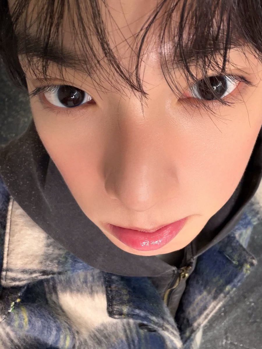 chbuei's tweet photo. Sooo, what do you say to your Friday? Is it a Thank God or a Thank You Next?! :b https://t.co/BEg6TcScxG