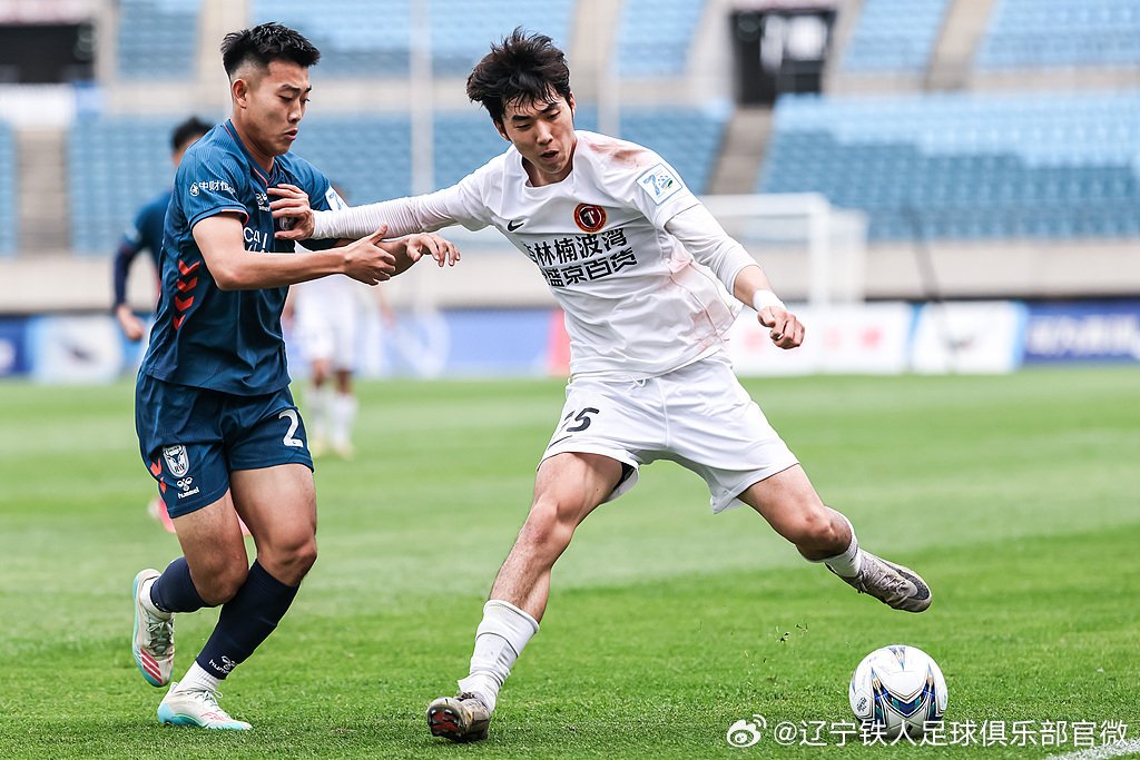 HotpotFootball's tweet photo. Thanks to Ge Yuxiang's goal in the 10th minute, Dalian Kewei, from China League Two, defeated CSL side Liaoning Tieren 1-0 at home, making the first upset of this round of the CFA Cup.

#CFACup https://t.co/Y7sGgTlH4a