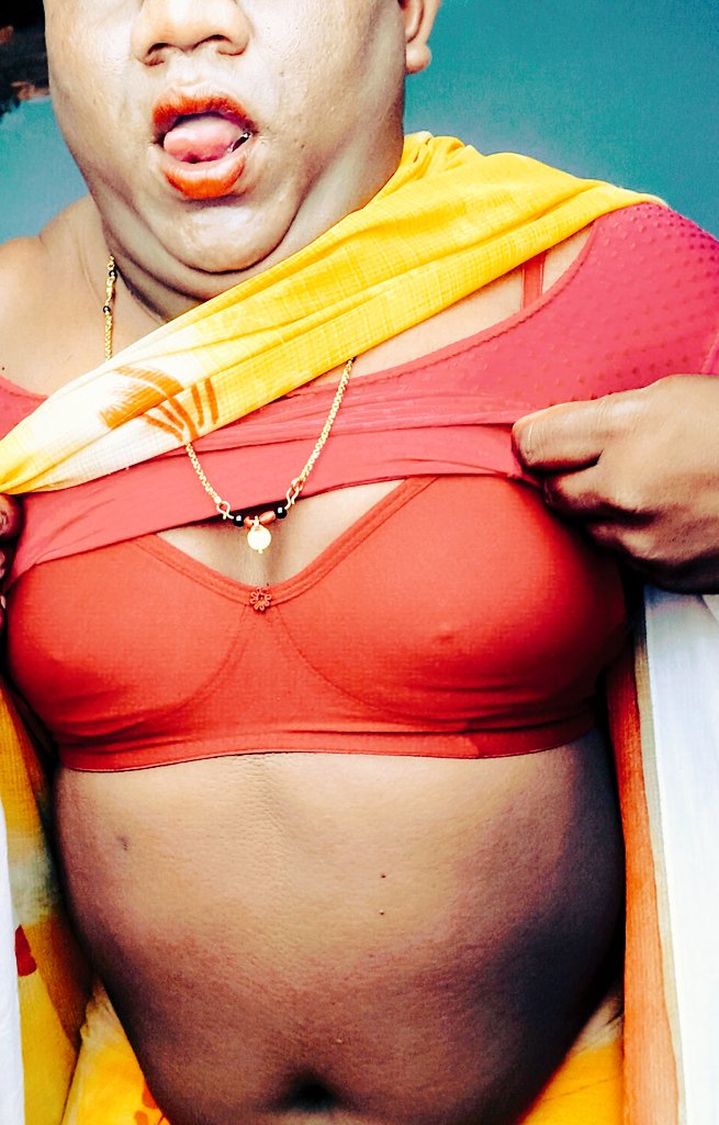 crossysuma's tweet photo. Look my sexy in the bra... https://t.co/UvAj8OAw9U
