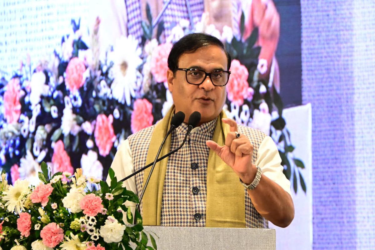 himantabiswa's tweet photo. On behalf of Assam and our sister states in the North East, I made a passionate appeal to the Hon’ble Finance Minister Smt. @nsitharaman Ji to allow our governments to access enhanced limits through Externally Aided Projects (EAP) keeping in view our exceptional track record and honest implementation of schemes and projects.

Over the past few years, these projects, backed by multilateral financial agencies, have empowered the Government of Assam to initiate multiple mega transformative projects which were initially considered unviable due to high cost of capital. 

Currently, such projects worth ₹53,000 cr are underway in Assam alone, spanning across :

✅Bridges & Embankments
✅Hospitals
✅Robotics
✅Mega Power Infrastructure

Needless to say, Externally Aided Projects also bring in vibrant project management skills and global best practices into our government machinery.

I found the Inaugural Session of the ‘Leveraging Externally Aided Projects in the North-Eastern States’ Conference an excellent platform to improve collaboration and planning in the implementation of such projects. 

My compliments to @FinMinIndia for organising this seminar and to all my distinguished counterparts from our sister states for their valuable insights and knowledge. 

We are committed to transform the North East into India’s growth engine under the leadership of Adarniya @narendramodi Ji.

@SangmaConrad 
@Lal_Duhoma 
@Neiphiu_Rio 
@DrManikSaha2 
@PSTamangGolay