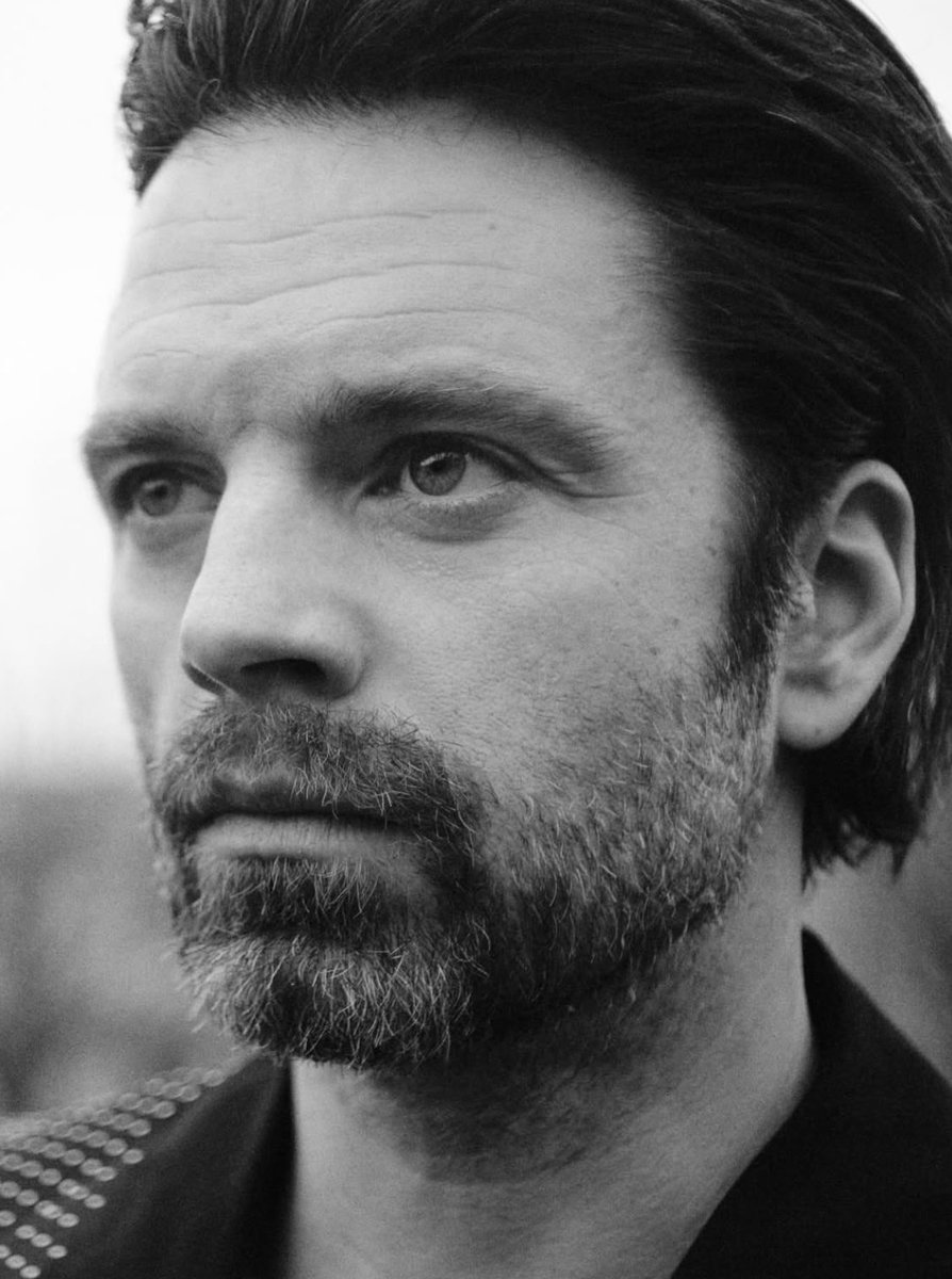 sebstanarchive's tweet photo. Sebastian Stan photographed by Chuck Reyes for Esquire. https://t.co/s1q1wQgPMi